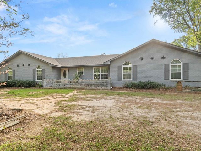 571 County Road 2215, Daingerfield, TX 75638