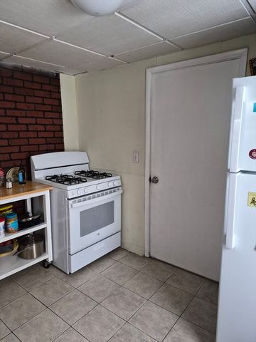 367 Mcgrath Hwy 1, Somerville, MA 02143