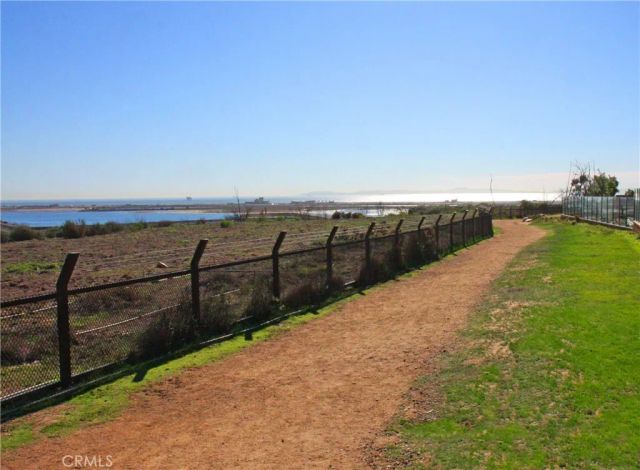 17612 Wrightwood Lane, Huntington Beach, CA 92649