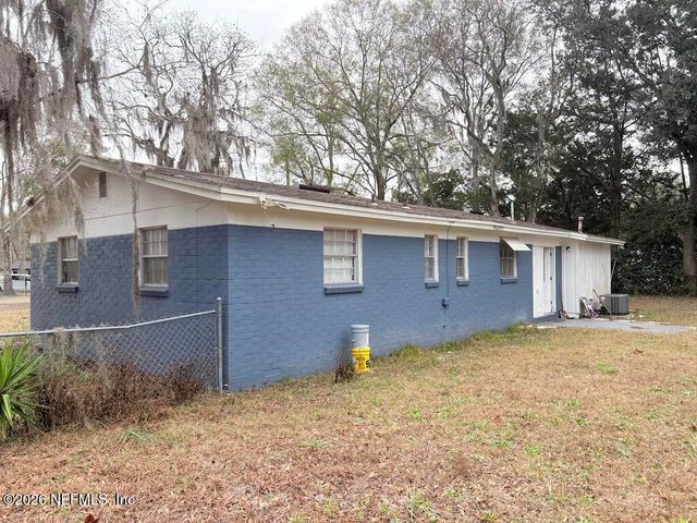 36 VELVET Drive, Jacksonville, FL 32220