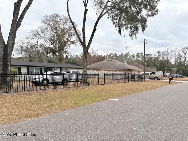 36 VELVET Drive, Jacksonville, FL 32220