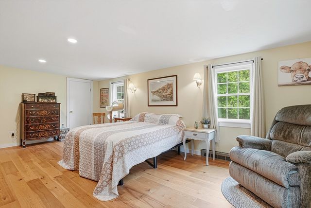 238 South St, Douglas, MA 01516