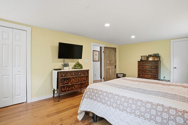 238 South St, Douglas, MA 01516