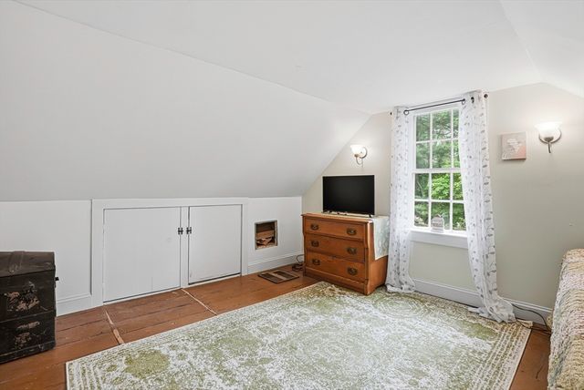 238 South St, Douglas, MA 01516