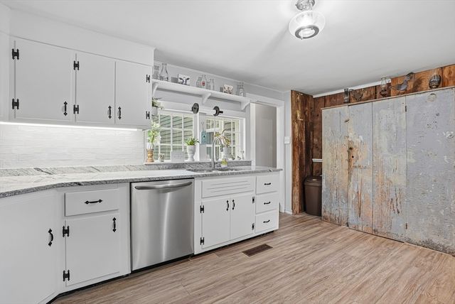 238 South St, Douglas, MA 01516