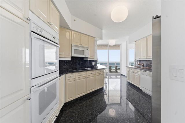 3100 N Ocean Boulevard 2208, Fort Lauderdale, FL 33308
