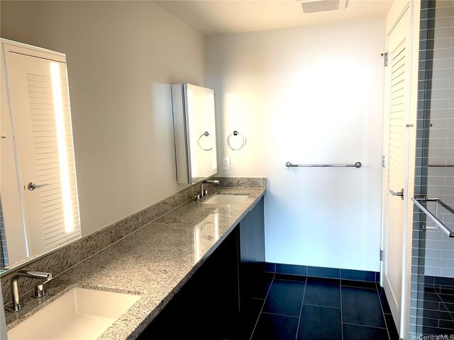 1001 Queen Street 3204, Honolulu, HI 96814
