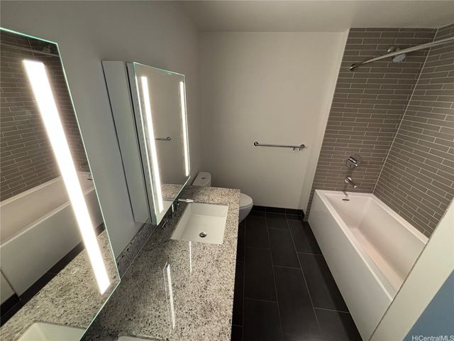 1001 Queen Street 3204, Honolulu, HI 96814