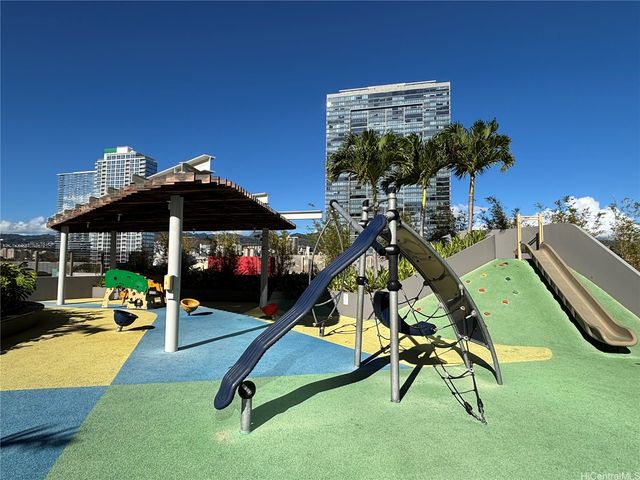 1001 Queen Street 3204, Honolulu, HI 96814