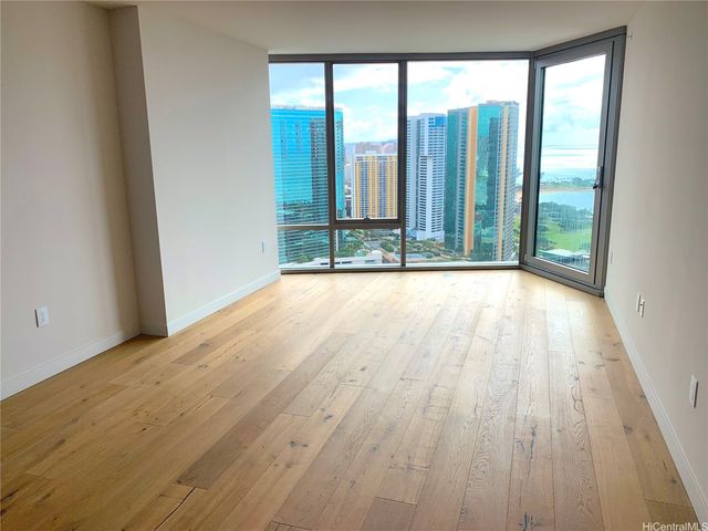1001 Queen Street 3204, Honolulu, HI 96814