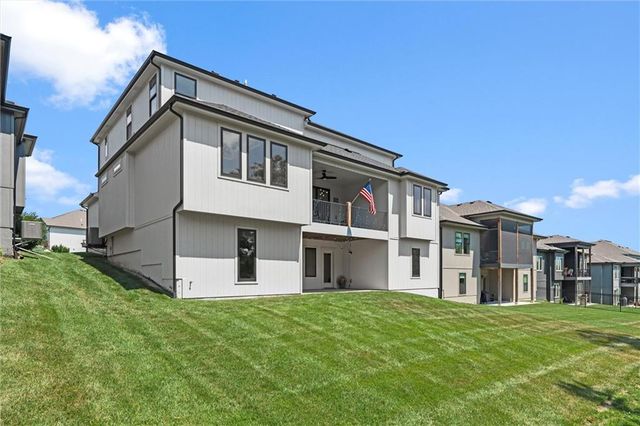 22615 W 87th Terrace, Lenexa, KS 66227