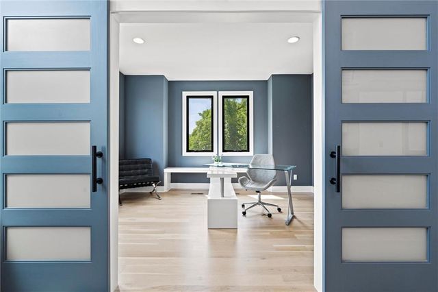 22615 W 87th Terrace, Lenexa, KS 66227