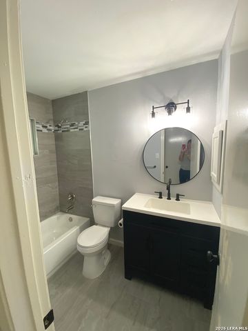 11009 Forest Crown, Live Oak, TX 78233