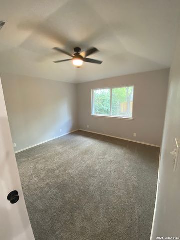 11009 Forest Crown, Live Oak, TX 78233