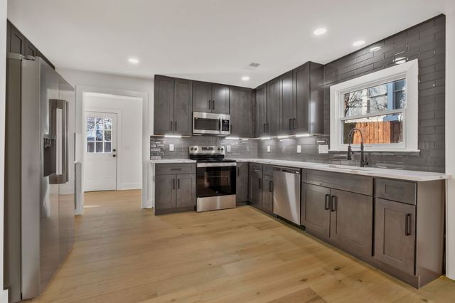 404 Rudolph Ave, Nashville, TN 37206