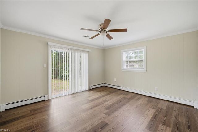 120 Stonehurst RD, Hampton, VA 23669