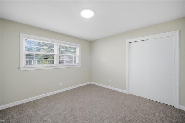 120 Stonehurst RD, Hampton, VA 23669