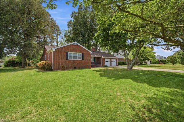 120 Stonehurst RD, Hampton, VA 23669