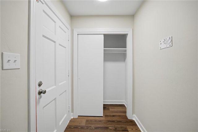 120 Stonehurst RD, Hampton, VA 23669