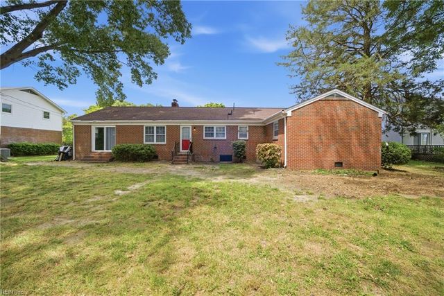 120 Stonehurst RD, Hampton, VA 23669