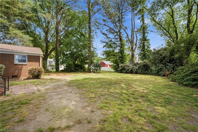 120 Stonehurst RD, Hampton, VA 23669