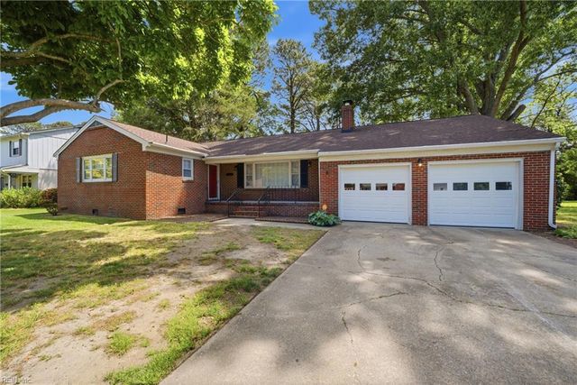 120 Stonehurst RD, Hampton, VA 23669