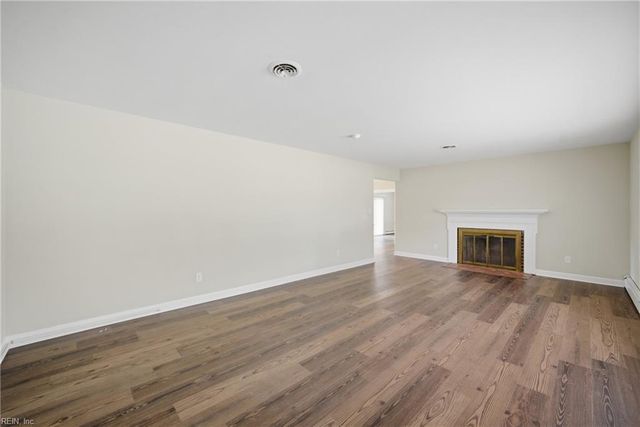 120 Stonehurst RD, Hampton, VA 23669