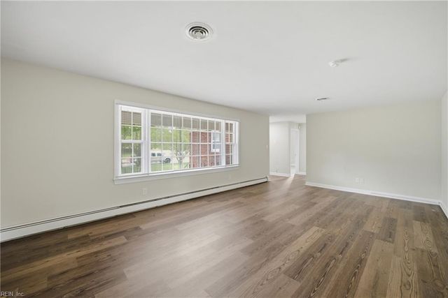 120 Stonehurst RD, Hampton, VA 23669