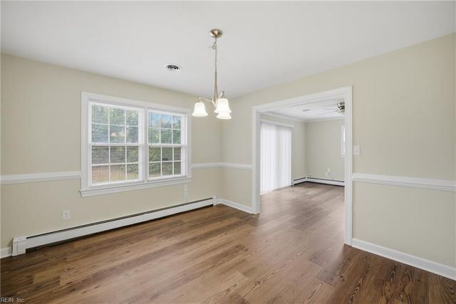 120 Stonehurst RD, Hampton, VA 23669