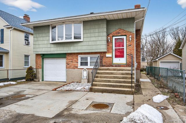 9 Bay Beach Avenue, Bayville, NY 11709