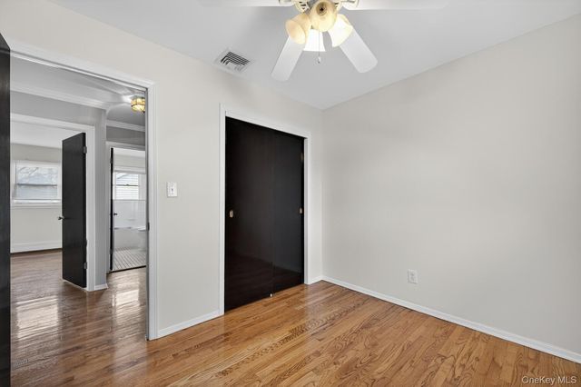 9 Bay Beach Avenue, Bayville, NY 11709