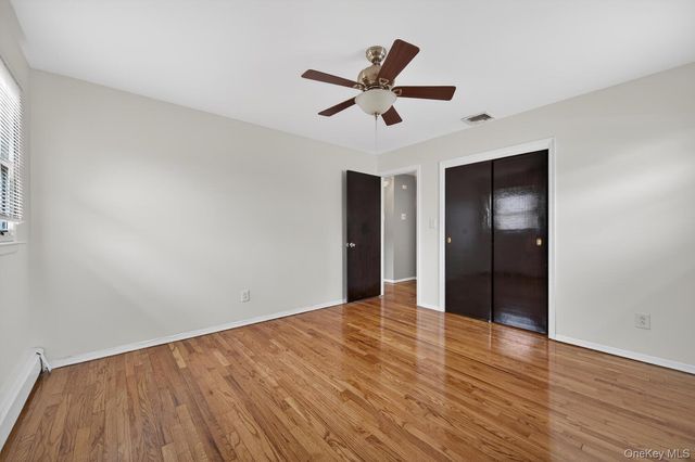 9 Bay Beach Avenue, Bayville, NY 11709