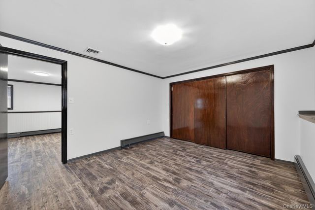 9 Bay Beach Avenue, Bayville, NY 11709