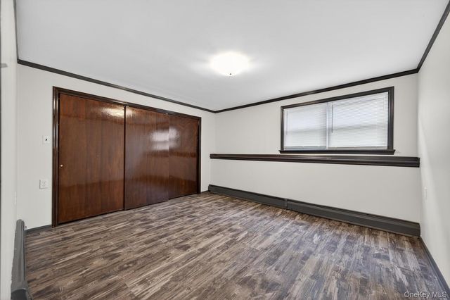 9 Bay Beach Avenue, Bayville, NY 11709