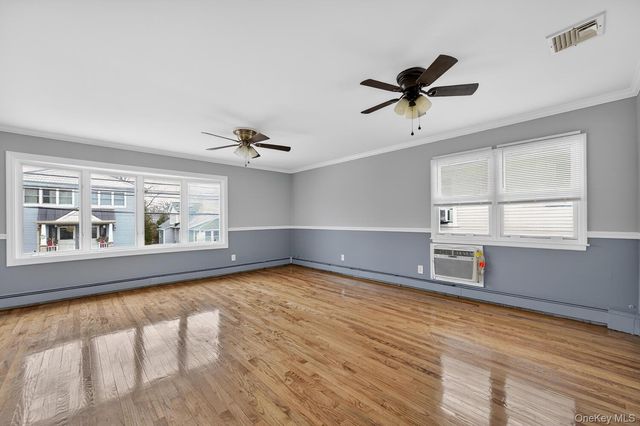 9 Bay Beach Avenue, Bayville, NY 11709