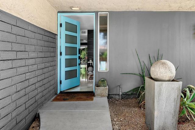 2981 Sunflower Circle W, Palm Springs, CA 92262