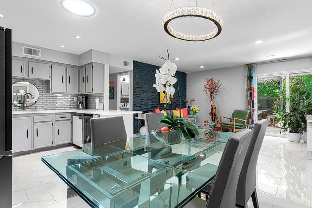 2981 Sunflower Circle W, Palm Springs, CA 92262