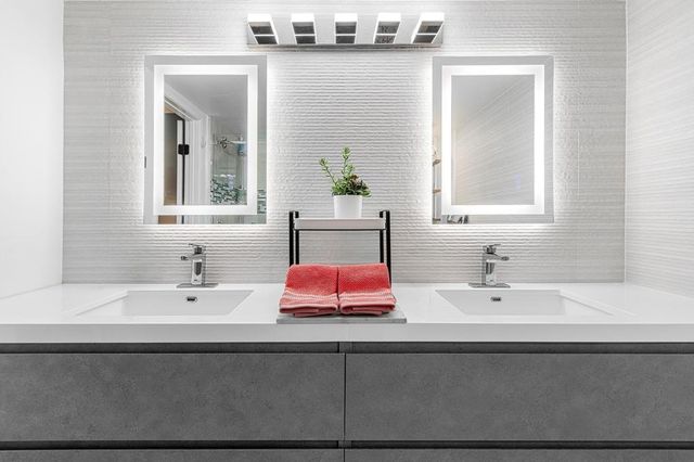 2981 Sunflower Circle W, Palm Springs, CA 92262