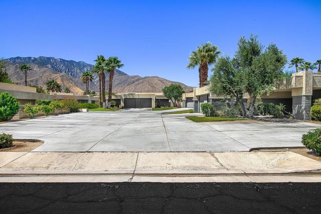 2981 Sunflower Circle W, Palm Springs, CA 92262