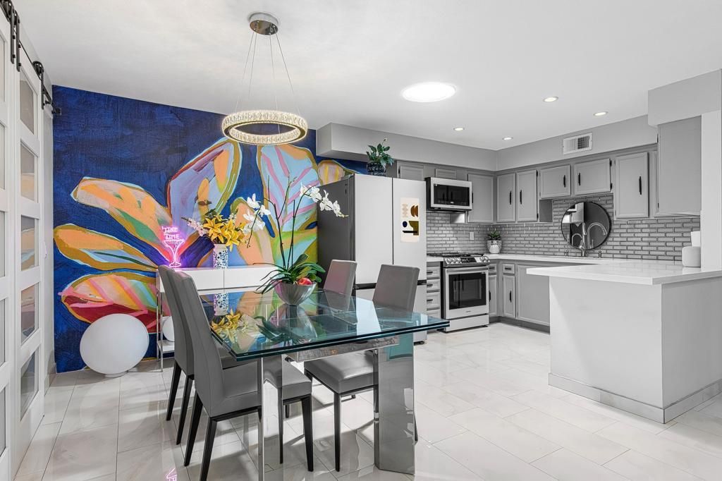 2981 Sunflower Circle W, Palm Springs, CA 92262