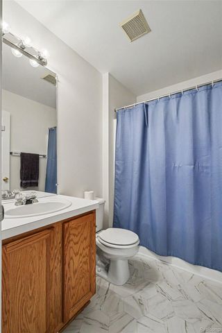 10068 Scenic Ridge Boulevard, Grand Blanc Charter Township, MI 48442