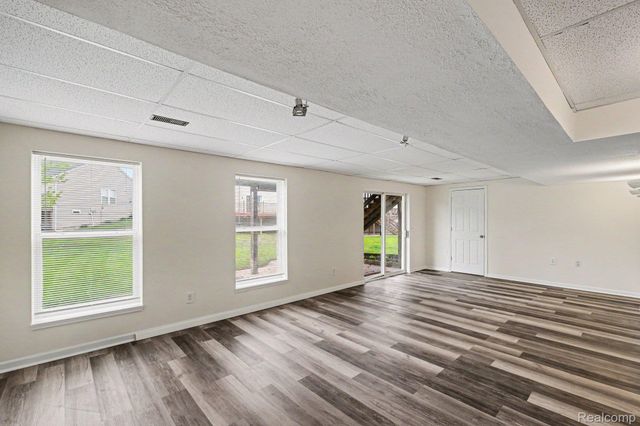 10068 Scenic Ridge Boulevard, Grand Blanc Charter Township, MI 48442