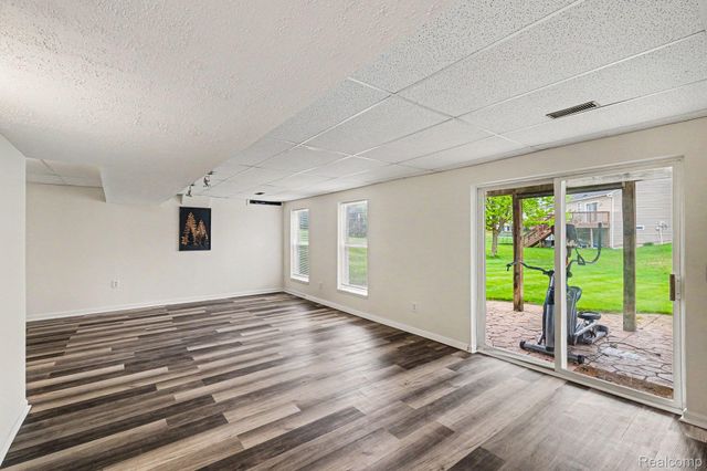 10068 Scenic Ridge Boulevard, Grand Blanc Charter Township, MI 48442