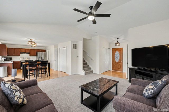 10068 Scenic Ridge Boulevard, Grand Blanc Charter Township, MI 48442