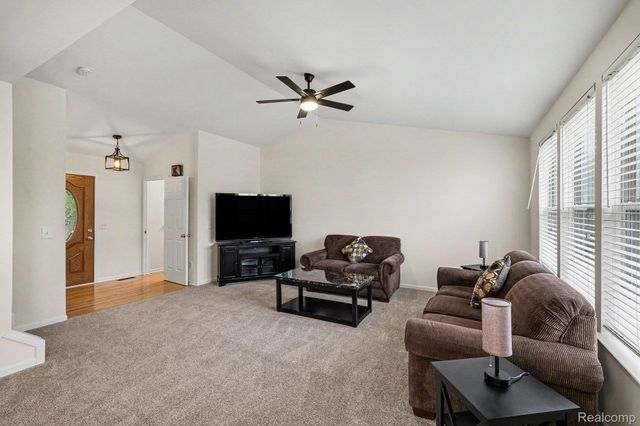 10068 Scenic Ridge Boulevard, Grand Blanc Charter Township, MI 48442