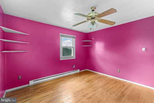 401 COLONIAL CLUB DR, Harrisburg, PA 17112