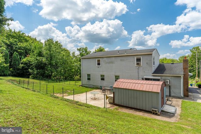401 COLONIAL CLUB DR, Harrisburg, PA 17112