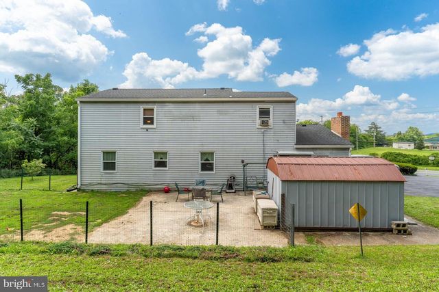 401 COLONIAL CLUB DR, Harrisburg, PA 17112