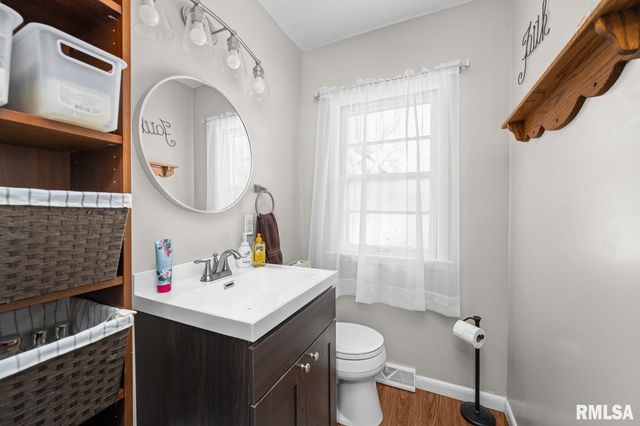 2946 JERSEY RIDGE Road, Davenport, IA 52803