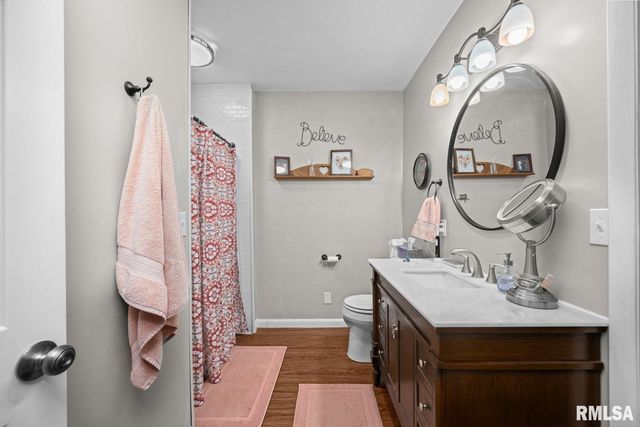 2946 JERSEY RIDGE Road, Davenport, IA 52803